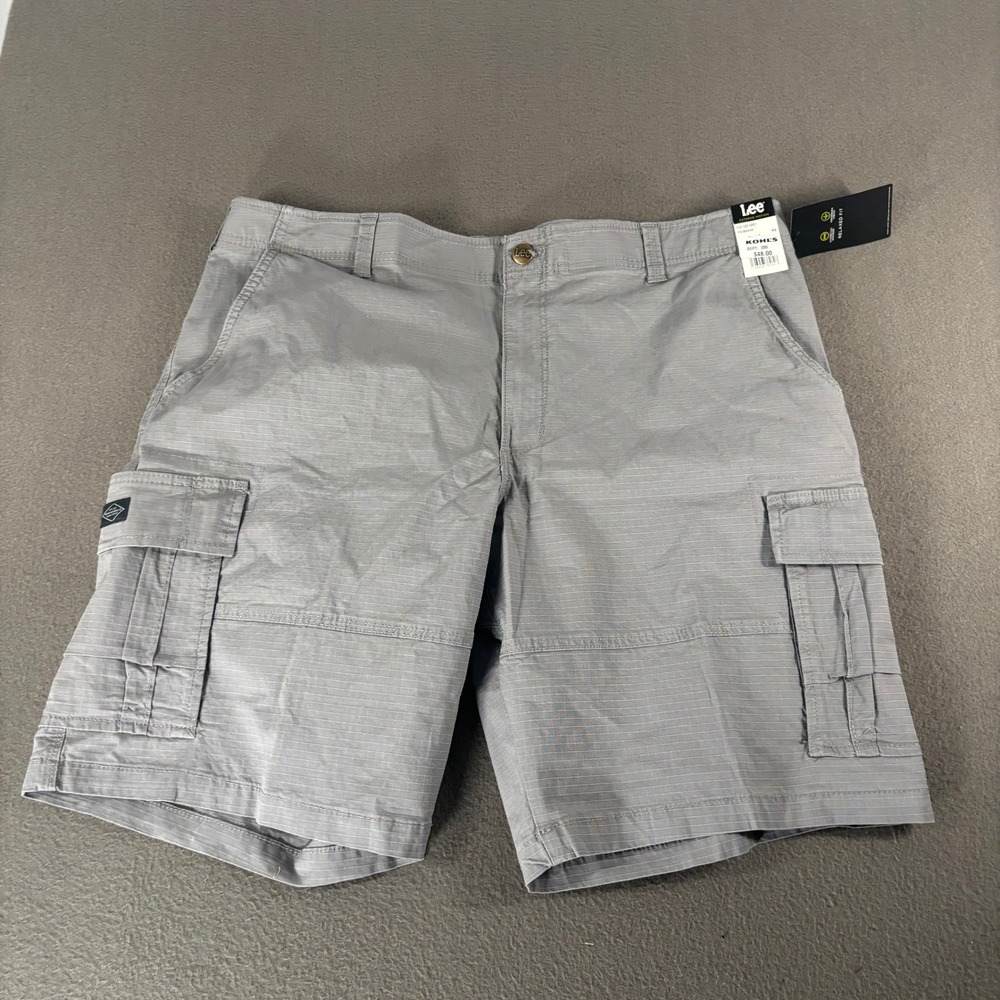 Lee Extreme Motion Cargo Shorts Mens Size 42 Grey Relaxed Fit 112361928